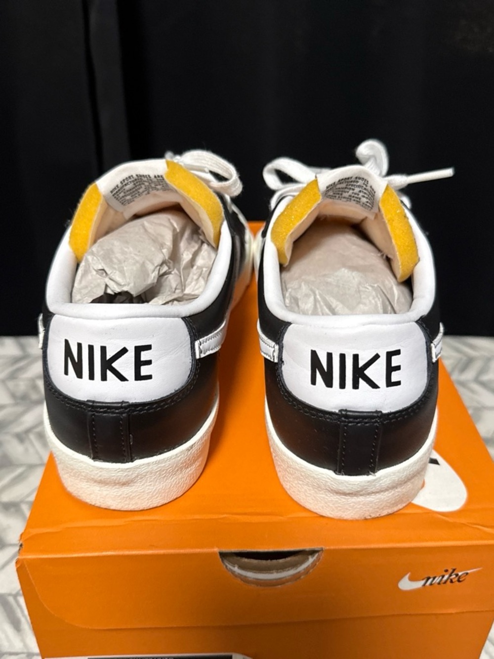 Nike Men’s Blazer Low 9.5 Black & White Low-Top Sneakers - Picture 5 of 6